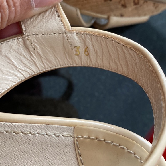 Prada patent leather sandals sz 6 - Picture 5 of 5